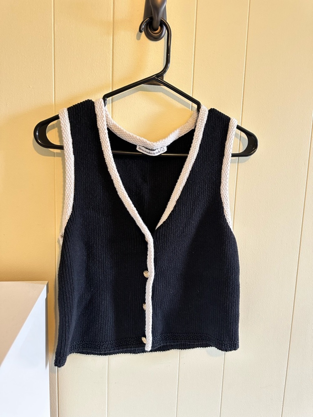 Abercrombie & Fitch Black Knit Vest with White Trim Crop Top
